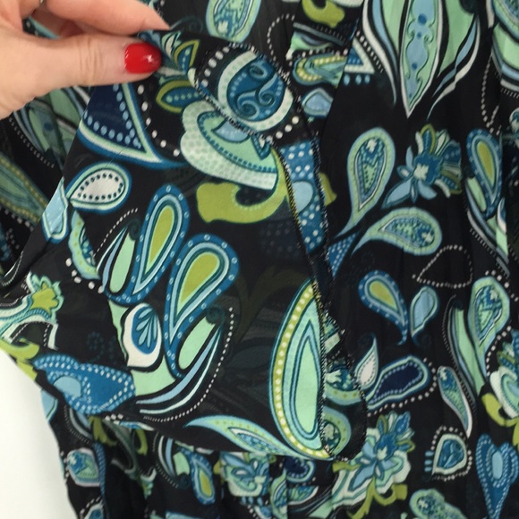 Women’s V-Neck Ruffle Collar Button Down Subtle Flare Sleeve Blouse  Size XL EUC - Picture 10 of 12